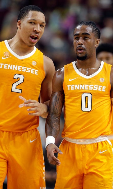 No. 1 Tennessee gets 16th straight win, 93-76 against A&M